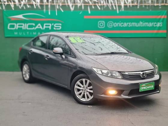 HONDA CIVIC 1.8 LXS 16V FLEX 4P AUTOMÁTICO HONDA CIVIC 1.8 LXS 16V FLEX 4P AUTOMÁTICO